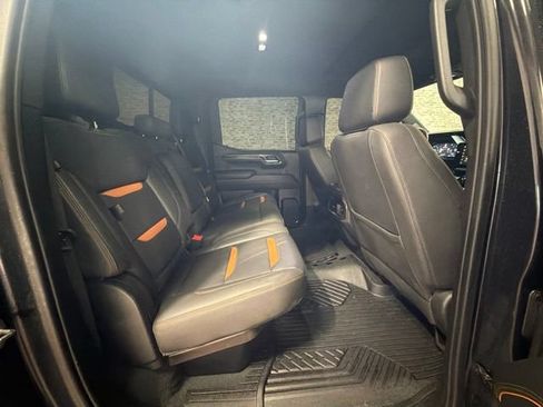 Used 2023 GMC Sierra 1500 AT4 w/ AT4 Premium Package AWD/4WD image 13
