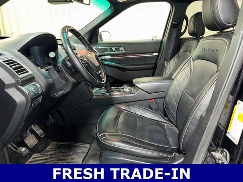 Used 2018 Ford Explorer Platinum image 14