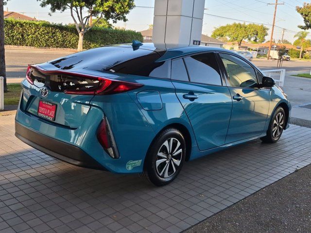 Used 2017 Toyota Prius Prime Premium FWD image 8