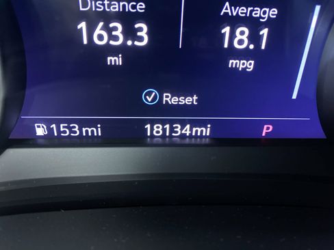 Used 2024 Cadillac XT6 Premium Luxury w/ Technology Package image 4