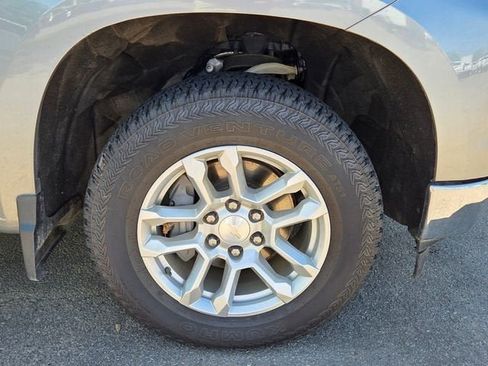 Used 2024 Chevrolet Silverado 1500 LT RWD image 7