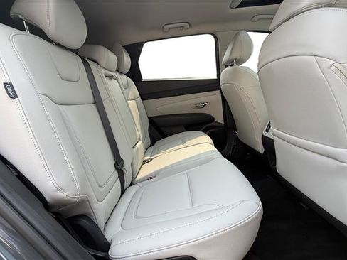 Used 2025 Hyundai Tucson SEL FWD image 18