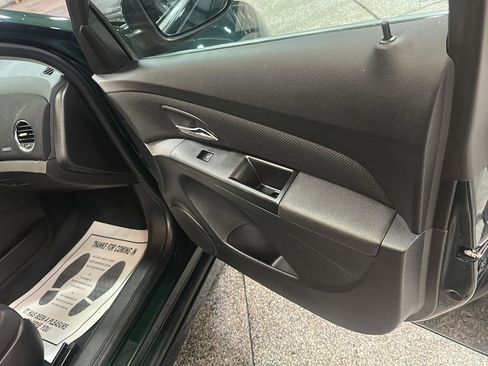 Used 2014 Chevrolet Cruze LT w/ Technology Package FWD image 24