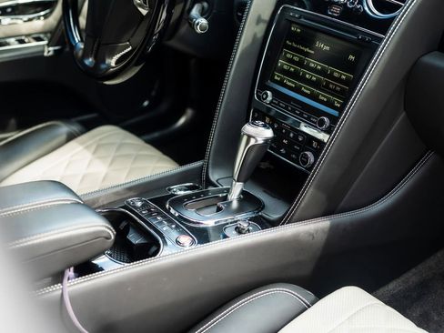 Used 2017 Bentley Flying Spur S V8 AWD/4WD image 46