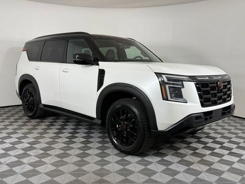 Used 2025 Nissan Armada PRO-4X w/ Pro-4X Premium Package image 7