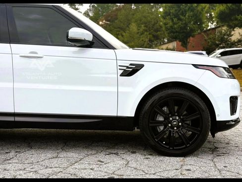 Used 2018 Land Rover Range Rover Sport HSE image 18