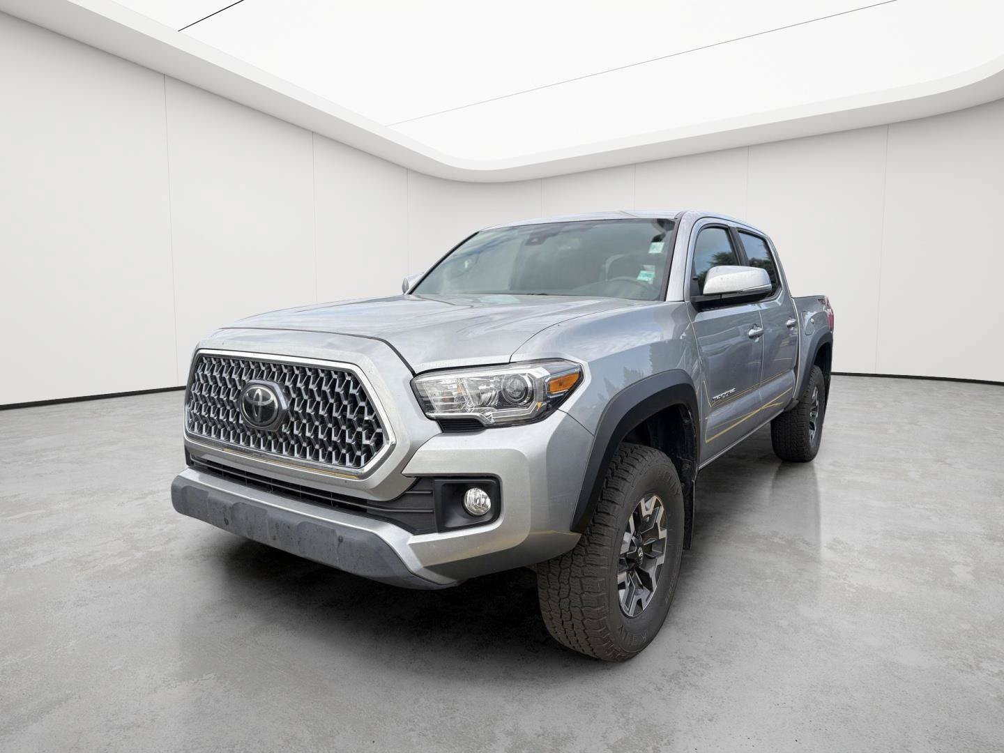 Used 2019 Toyota Tacoma TRD Off-Road AWD/4WD image 3