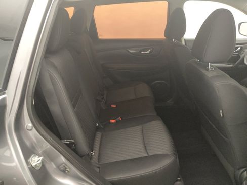 Used 2018 Nissan Rogue S FWD image 19