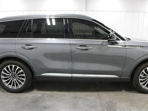 Used 2024 Lincoln Aviator Reserve w/ Equipment Group 201A RWD image 11