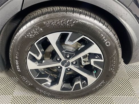 Used 2025 Kia Sportage EX w/ Premium Package image 33