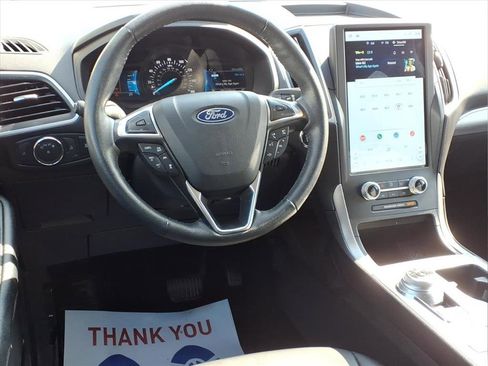 Used 2022 Ford Edge SEL AWD/4WD image 15