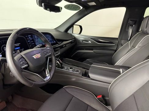 Used 2024 Cadillac Escalade Sport image 16