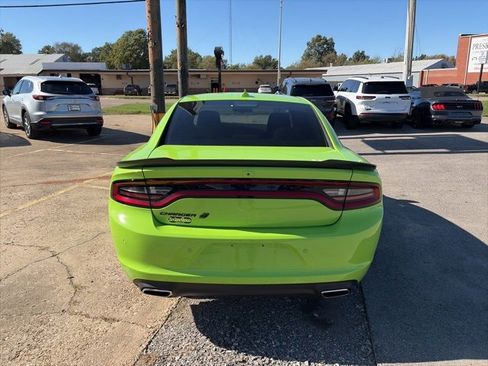 Used 2023 Dodge Charger SXT w/ Blacktop Special Edition image 5