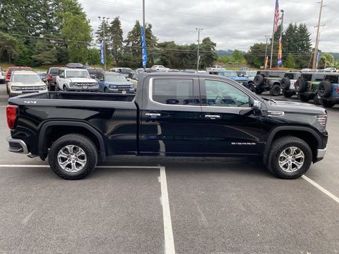 Used 2023 GMC Sierra 1500 SLT image 8