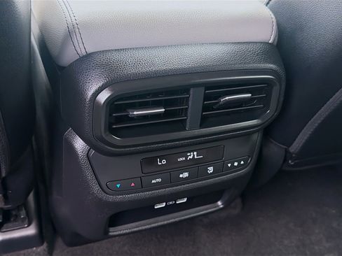 Used 2023 Honda Pilot Touring image 23