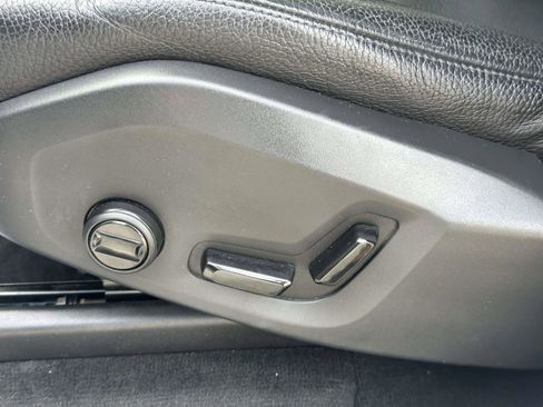 Certified 2022 Volvo XC90 T6 Momentum w/ Climate Package image 15