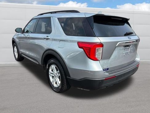 Used 2020 Ford Explorer XLT w/ Comfort Package AWD/4WD image 3