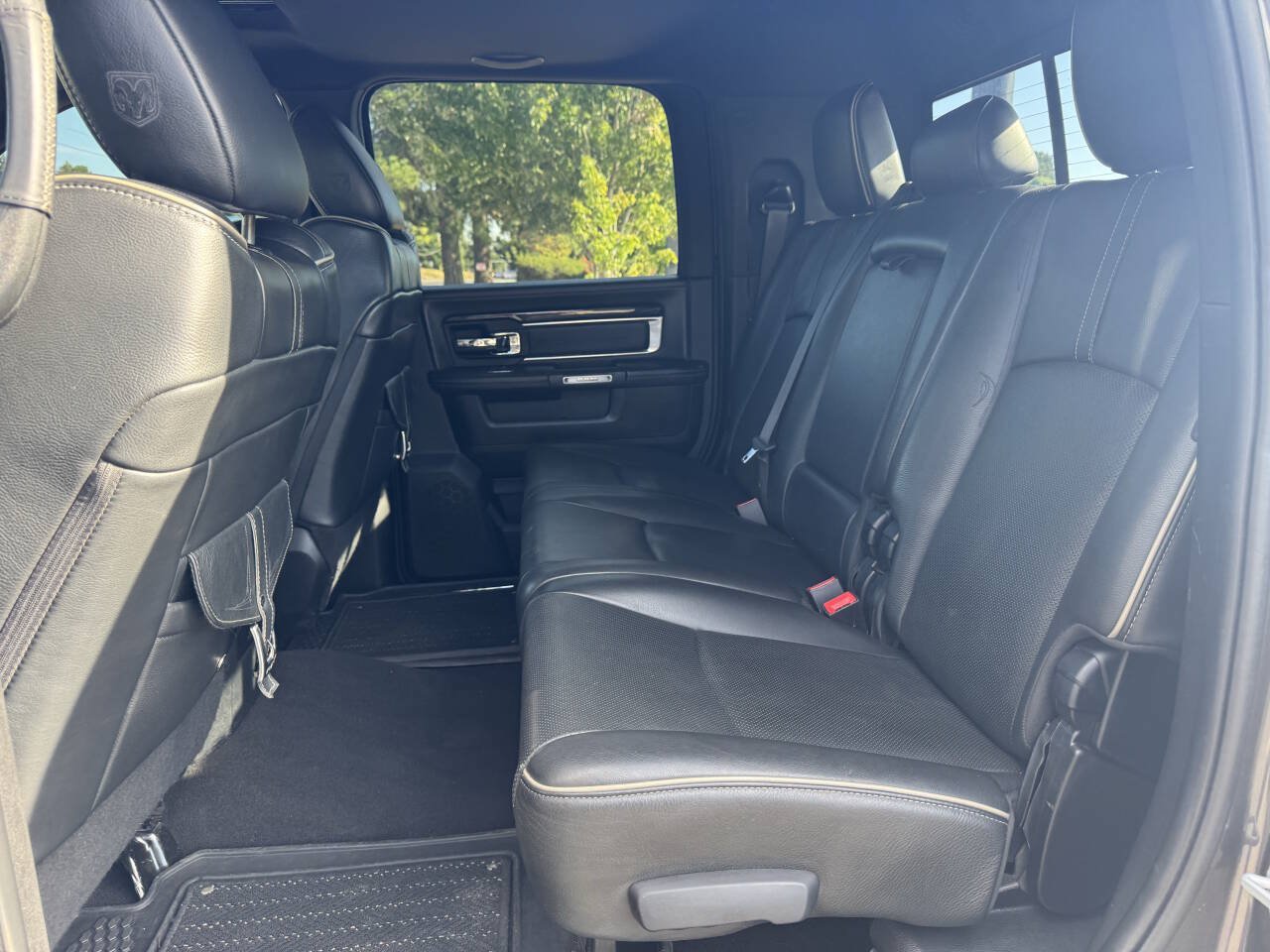 Used 2017 RAM 3500 Laramie Longhorn AWD/4WD image 11