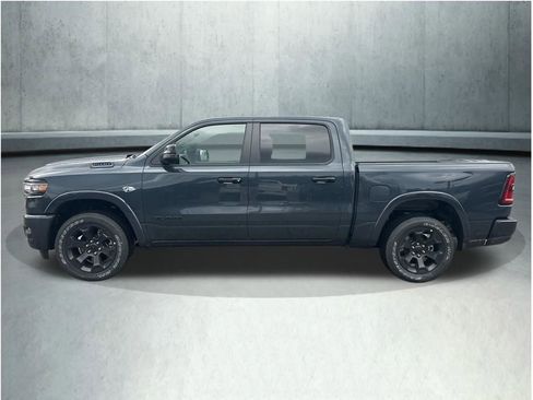 New 2026 RAM 1500 4x4 Crew Cab image 2