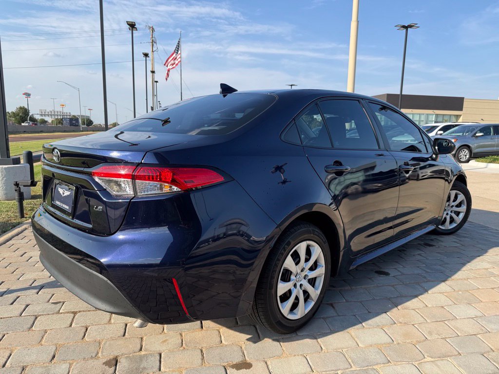 Used 2024 Toyota Corolla LE FWD image 5