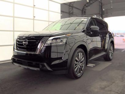 Used 2025 Nissan Pathfinder SL w/ SL Premium Package