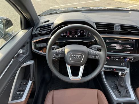 Used 2025 Audi Q3 2.0T Premium w/ Convenience Package image 14