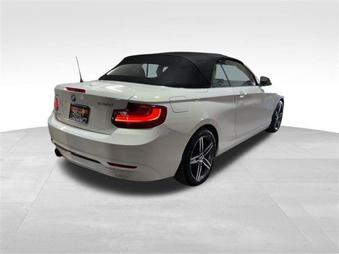 Used 2017 BMW 230i xDrive Convertible image 23
