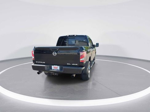 Used 2020 Nissan Titan SL w/ Moonroof Package AWD/4WD image 7