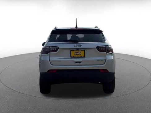 Used 2025 Jeep Compass Limited AWD/4WD image 10