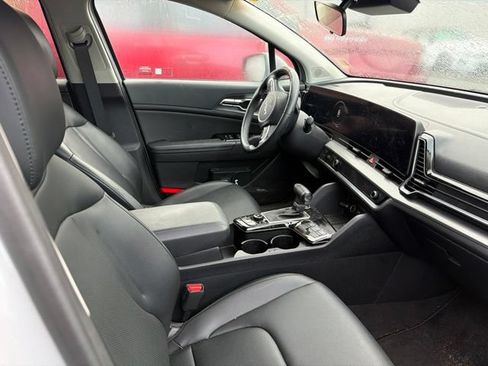 Certified 2024 Kia Sportage SX FWD image 3