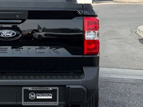 Used 2025 Ford Maverick XL image 8