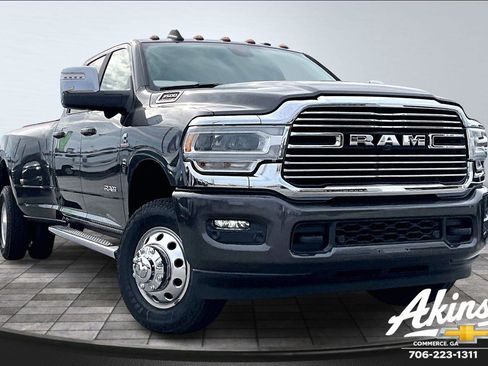 Used 2024 RAM 3500 Laramie w/ Towing Technology Group image 3