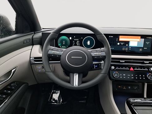 New 2026 Hyundai Tucson Limited image 22