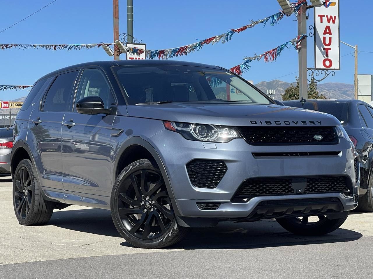 Used 2019 Land Rover Discovery Sport HSE Dynamic AWD/4WD image 3