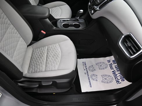 Used 2018 Chevrolet Equinox LS FWD image 29