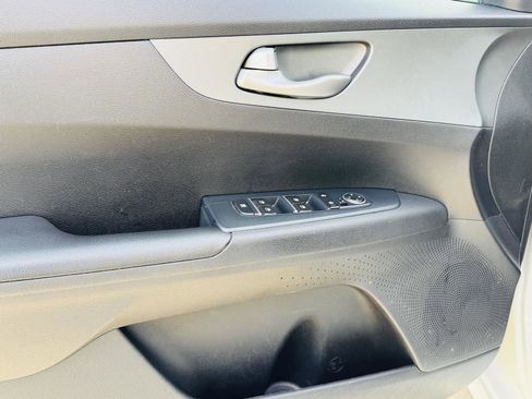 Used 2020 Kia Forte LXS image 6