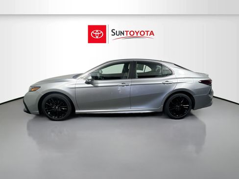 Used 2022 Toyota Camry SE FWD image 7