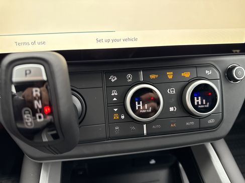 New 2026 Land Rover Defender 130 V8 image 10