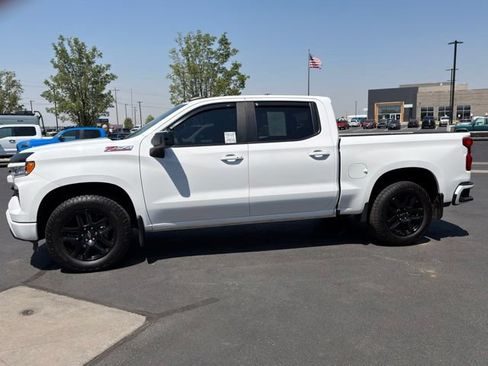 Used 2022 Chevrolet Silverado 1500 RST AWD/4WD image 10