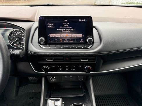 Certified 2023 Nissan Rogue S image 19