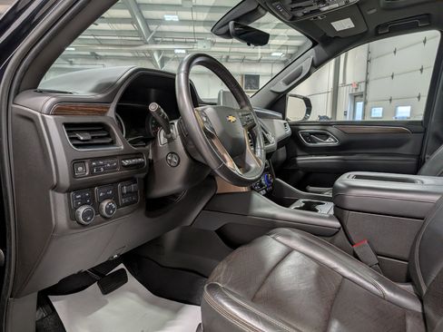 Used 2021 Chevrolet Suburban High Country image 15