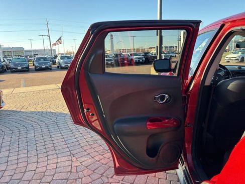 Used 2016 Nissan Juke SL image 25