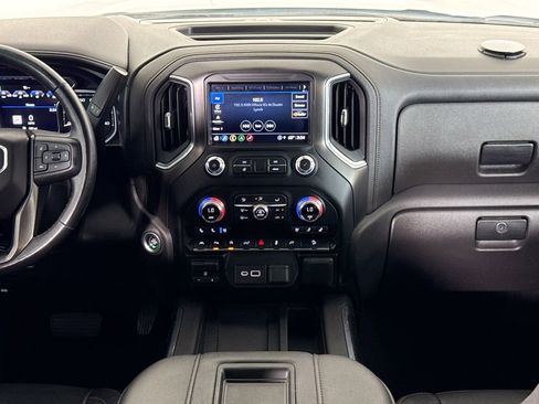 Used 2021 GMC Sierra 1500 AT4 w/ AT4 Value Package AWD/4WD image 14