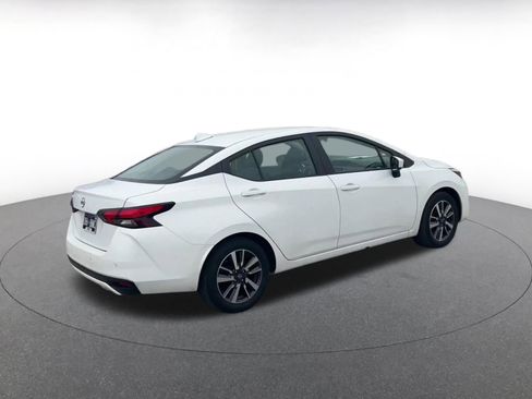 Used 2025 Nissan Versa SV image 15