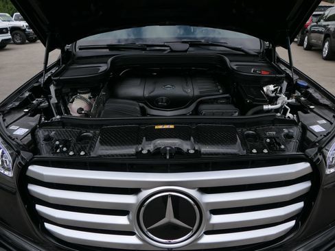 Used 2025 Mercedes-Benz GLS 450 4MATIC image 27