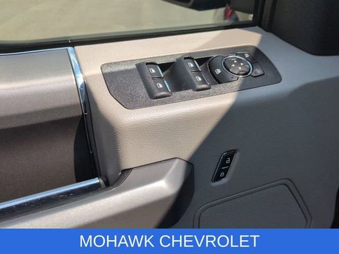 Used 2018 Ford F150 XLT w/ Equipment Group 302A Luxury AWD/4WD image 22