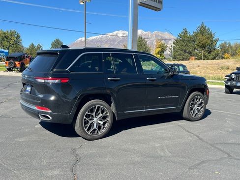 Used 2023 Jeep Grand Cherokee Summit AWD/4WD image 8