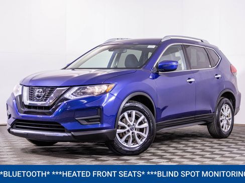 Used 2019 Nissan Rogue SV image 2