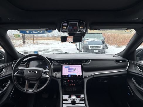 Used 2021 Jeep Grand Cherokee L Overland w/ Advanced Protech Group III image 16