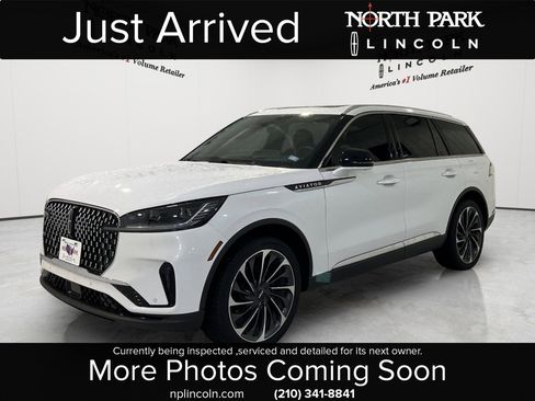 Used 2026 Lincoln Aviator Reserve AWD/4WD image 1